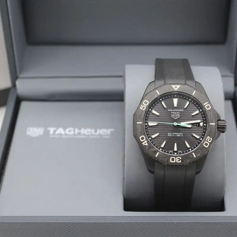 태그호이어 아쿠아레이서 프로페셔널 솔라그래프 40mm WBP1112