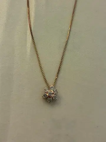 k10금 플라워 다이아몬드 목걸이 다이아몬드 0.20ct