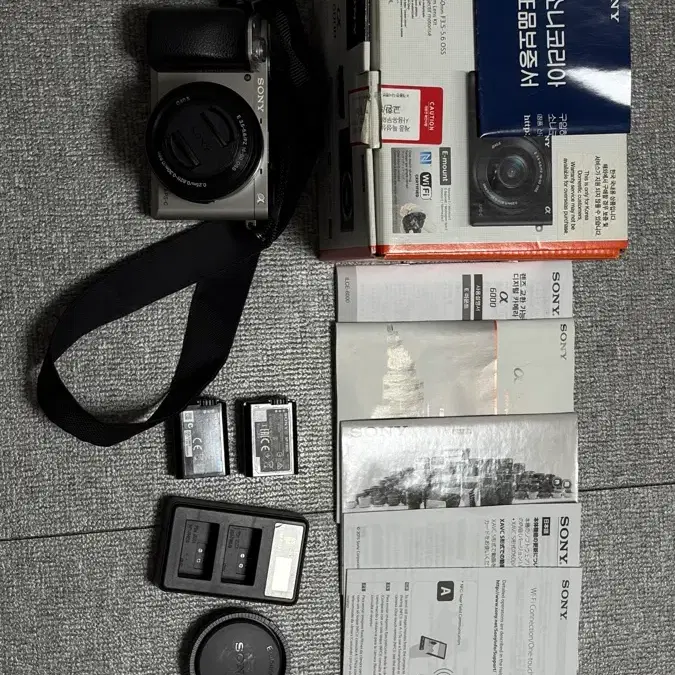 소니 a6000 실버 카메라 판매합니다