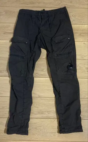 C.P. COMPANY 24SS 카고 트랙 팬츠