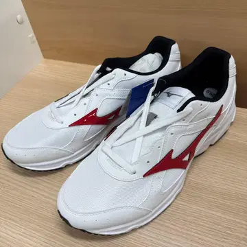 미즈노 스쿨 러닝화 현행 레드 29cm, 28.5cm도 있음