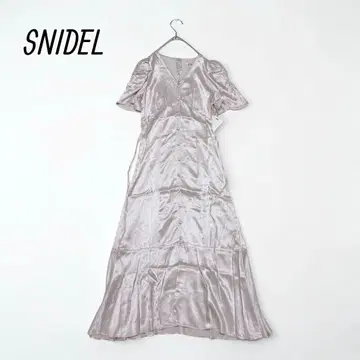 새상품 snidel 프론트 버튼 내로우 원피스 라이트 핑크