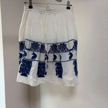 뷔르데사봉 미니 스커트