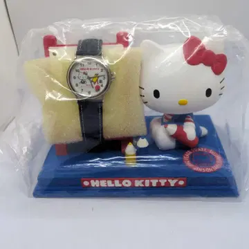 27/Hello Kitty 시계와 피규어