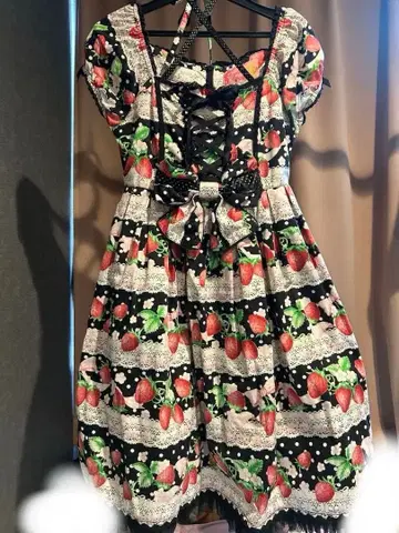 Angelic Pretty 딸기 밀푀유 원피스 블랙