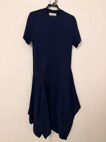 AKIRANAKA 아키라나카 반팔 비대칭 원피스 사이즈 1