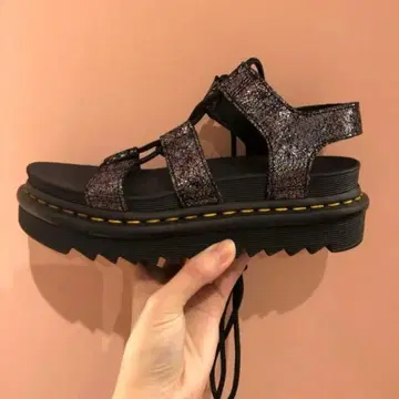 Dr.Martens 닥터마틴 레이스업 샌들 블랙 UK5