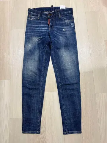 [ 최종 가격 인하 ] DSQUARED2 Jennifer Cropped 34