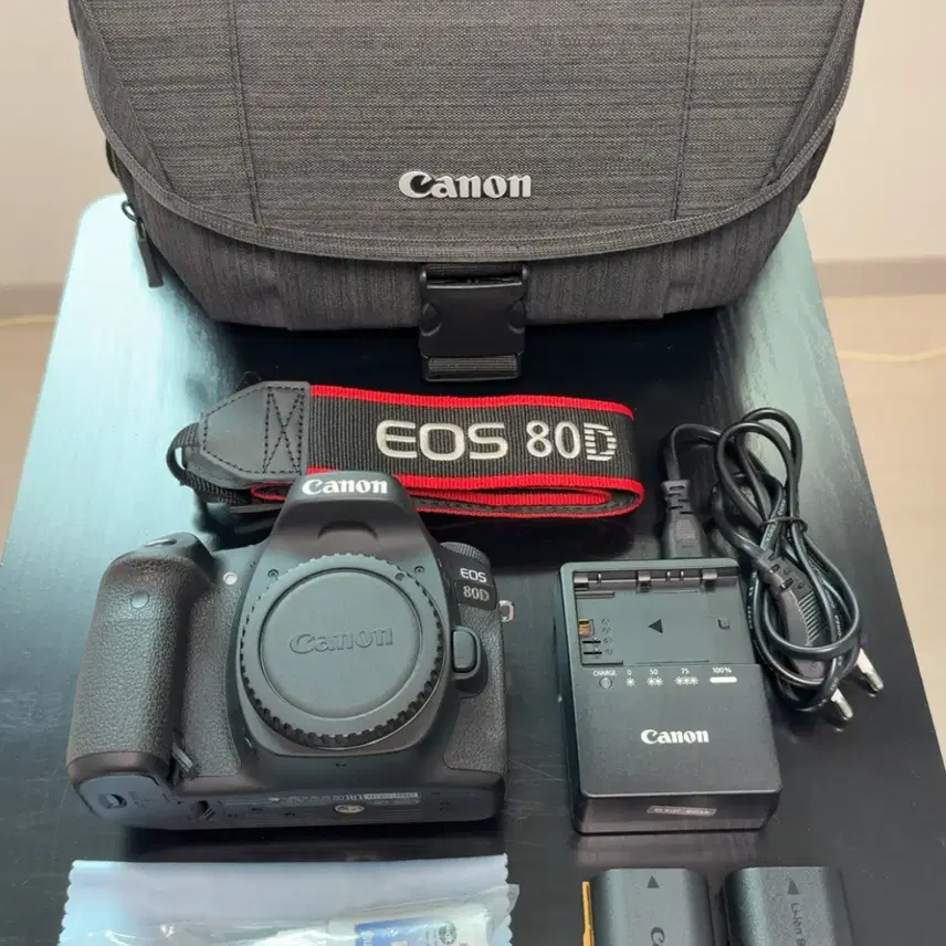 캐논 EOS 80D 바디 - 4829컷 상태좋아요
