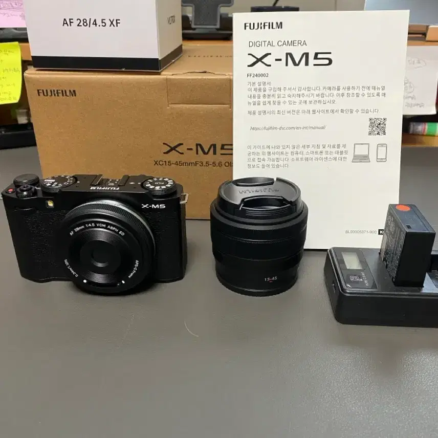 후지필름 X-M5 블랙 1545렌즈킷 + 빌트록스 28