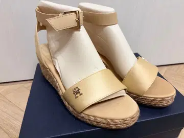 [컨디션 최상] TOMMY HILFIGER 웨지솔 샌들 베이지