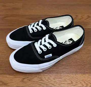 VANS 오센틱 리이슈 44 23cm