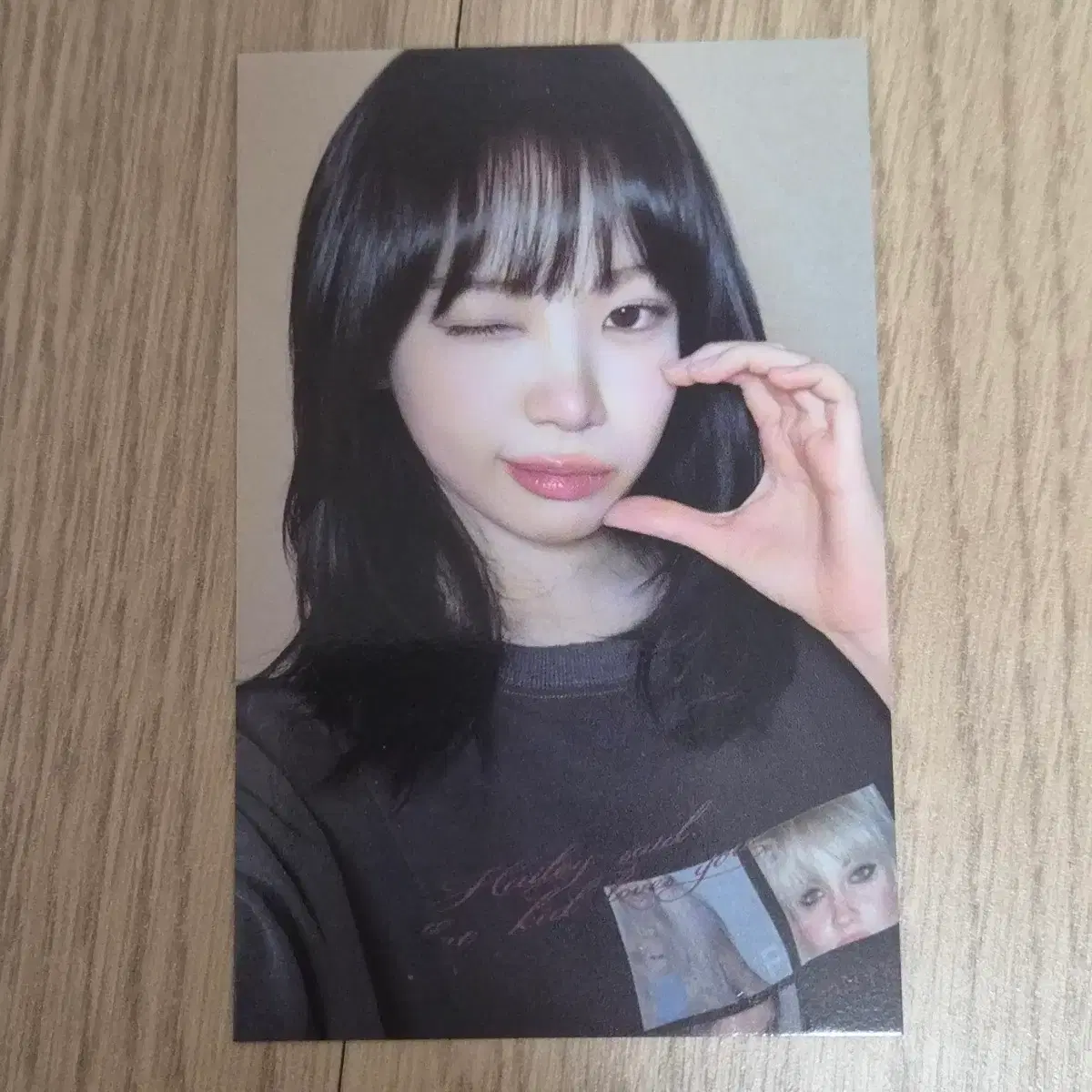 iz*one le sserafim kim chaewon Autographed photocard For sale