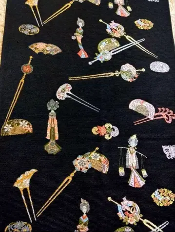 후쿠로 오비 블랙 베이스에 금 비녀 자수 오샤레 순수 실크
