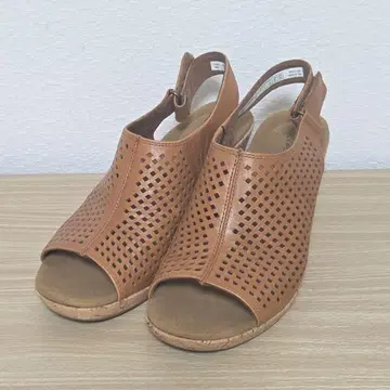 락포트 펀칭 가죽 웨지솔 샌들 브라운 25cm