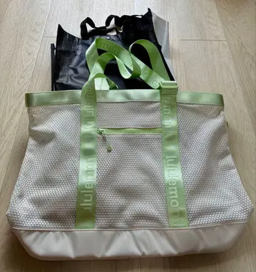 [ 가격 인하 ] lululemon 메쉬 토트백 라이트 그린