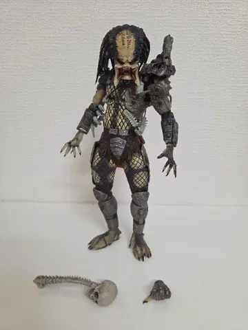 NECA 네카 프레데터 30th 기념일 언마스크 프레데터
