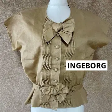 새상품급 INGEBORG 잉게보그 프렌치 슬리브 블라우스 베이지 턱