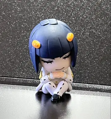 죠죠의 기묘한 모험 황금의 바람 어깨 쿵 fig. 부챠라티