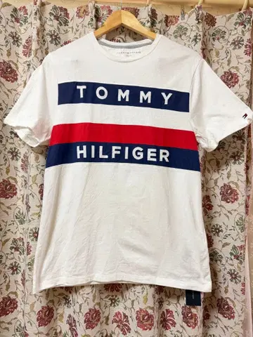 새상품 TOMMY HILFIGER 반팔 T셔츠 로고 L 화이트