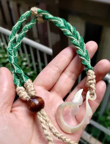 돌고래 꼬리 야광 조개 목걸이 hemp 짜임