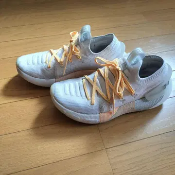 언더아머 UNDER ARMOUR HOVR 러닝화