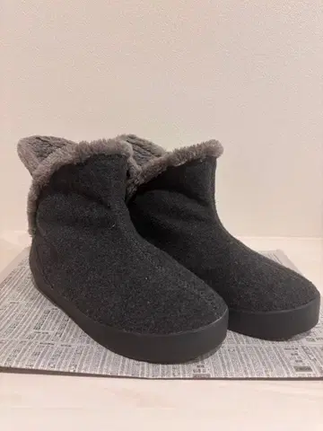 THE NORTH FACE 어그 부츠 그레이 25.0cm