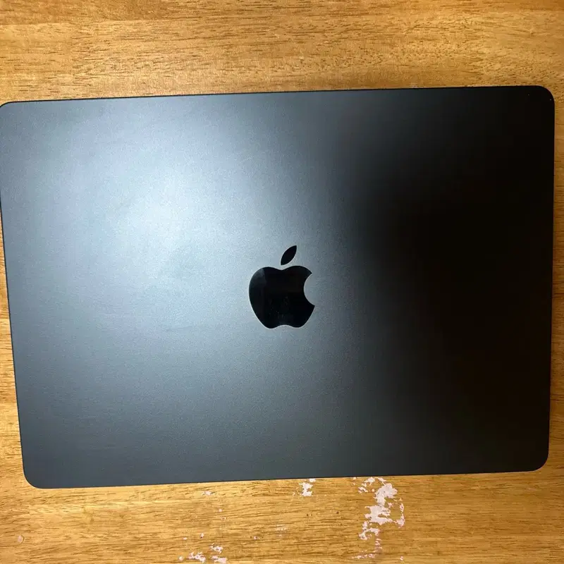 애플 맥북 에어 미드나이트 M2 16gb 256gb 배터리 성능 100%