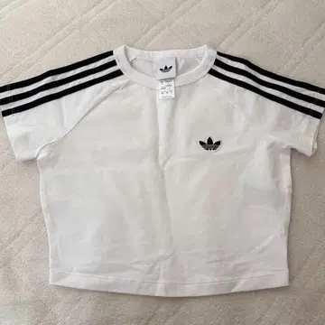 adidas originals 반팔 T셔츠 M 사이즈