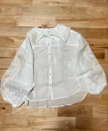 ESTROISLOSE 라미론 빅 카라 블라우스 EB26112 새상품