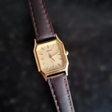 SEIKO 여성용 팔각형 작고 섬세한 골드 다이얼 빈티지