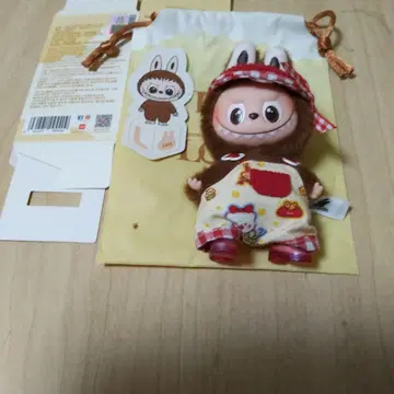 LABUBU THE MONSTERS 봉제 인형 키링 의류와 신발 포함