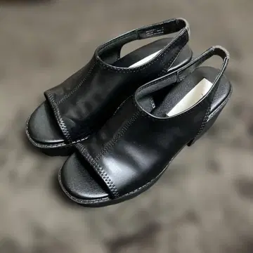 NUOVO collection by Hawkins 샌들 블랙 S