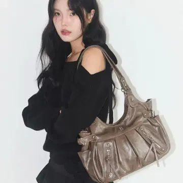 ILLIGO 엠버 버클 숄더백 베이지