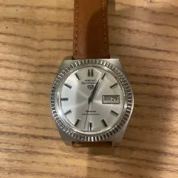 레어 가동품 SEIKO 5 Deluxe Sportsmatic 플루티드 베젤