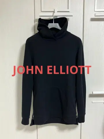 JOHN ELLIOTT 존 엘리엇 Hooded Villain