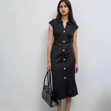 [ 새상품급 ] ZARA 슬리브리스 롱 원피스 블랙 골드 버튼