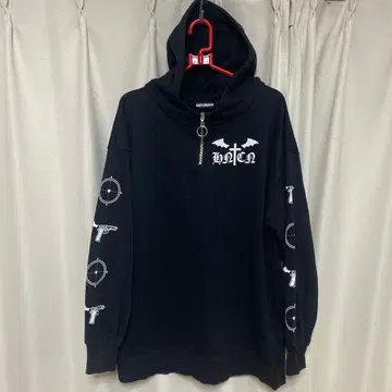 honey cinnamon DEVIL 하프 지퍼 후드티 블랙