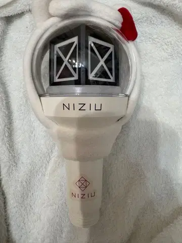 NiziU 응원봉 라이트 스틱 (희망 금액이 있다면 검토합니다)