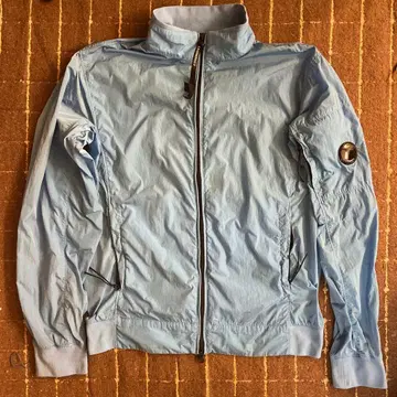 C.P. COMPANY CHROME 나일론 자켓 라이트 블루