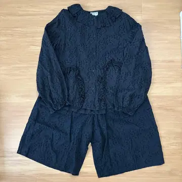 IMAKOKONI 셋업 꽃무늬 프릴 긴팔 블랙