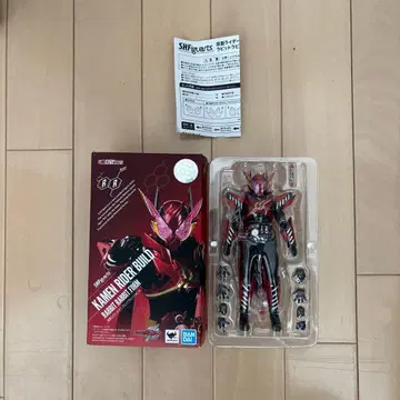 S.H.Figuarts 가면라이더 빌드 토끼토끼 폼