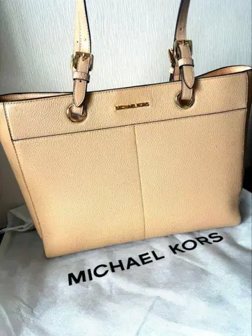 [ 미사용 새상품 ] MICHAEL KORS 베이지 가죽 토트백