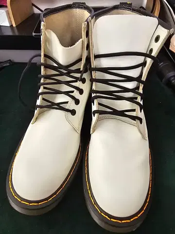 Hawkins 화이트 부츠 8홀 26cm