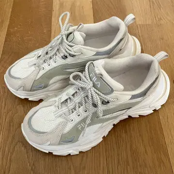 FILA 스니커즈 그레이