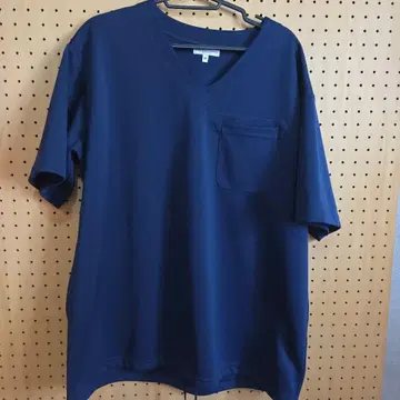 Engineered Garments V넥 폴리에스테르 T셔츠
