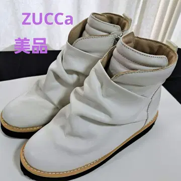 새상품급 ZUCCa 화이트 가죽 숏부츠 MSize