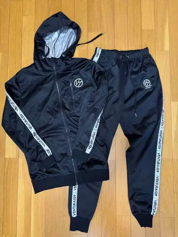 VENTURA 529 저지 셋업 블랙 S 사이즈