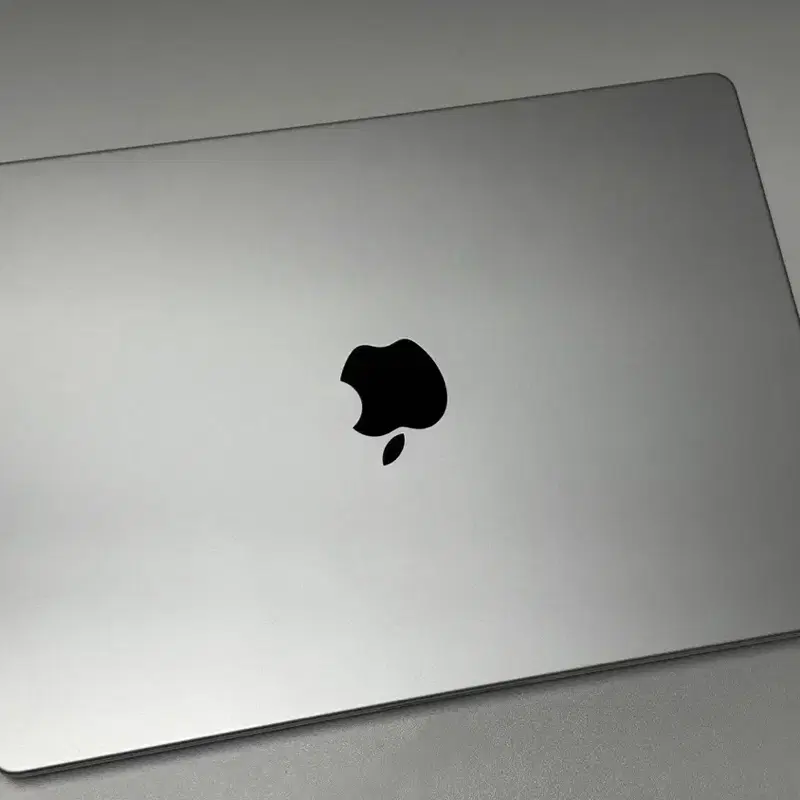 Macbook 14 M3 Pro 18GB 512SSD
