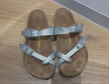 BIRKENSTOCK 버켄스탁 샌들 실버 마야리